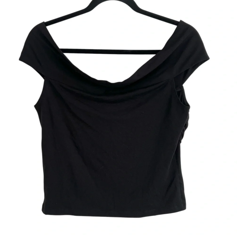 Reformation Black Emerald Knit Top with Floral Applique NWT Large - Picture 3 of 11